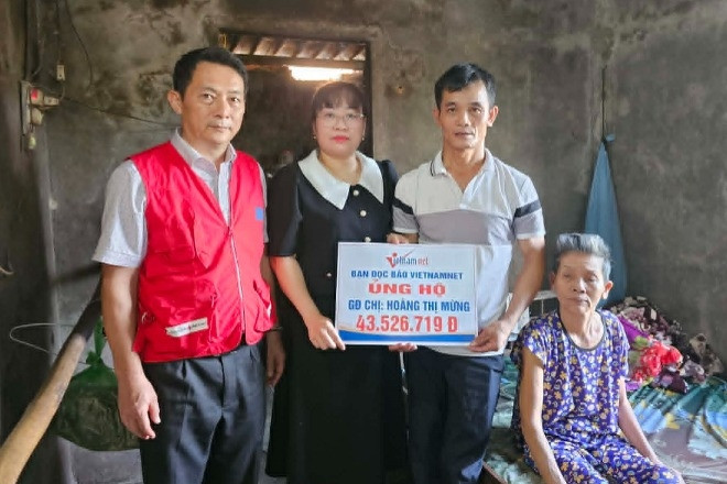 Bạn đọc VietNamNet giúp gia đình chị Hoàng Thị Mừng hơn 43 triệu đồng