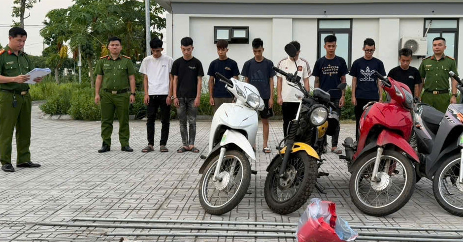 Hơn 100 thanh thiếu niên mang phóng lợn, đánh võng, rượt đuổi gây náo loạn