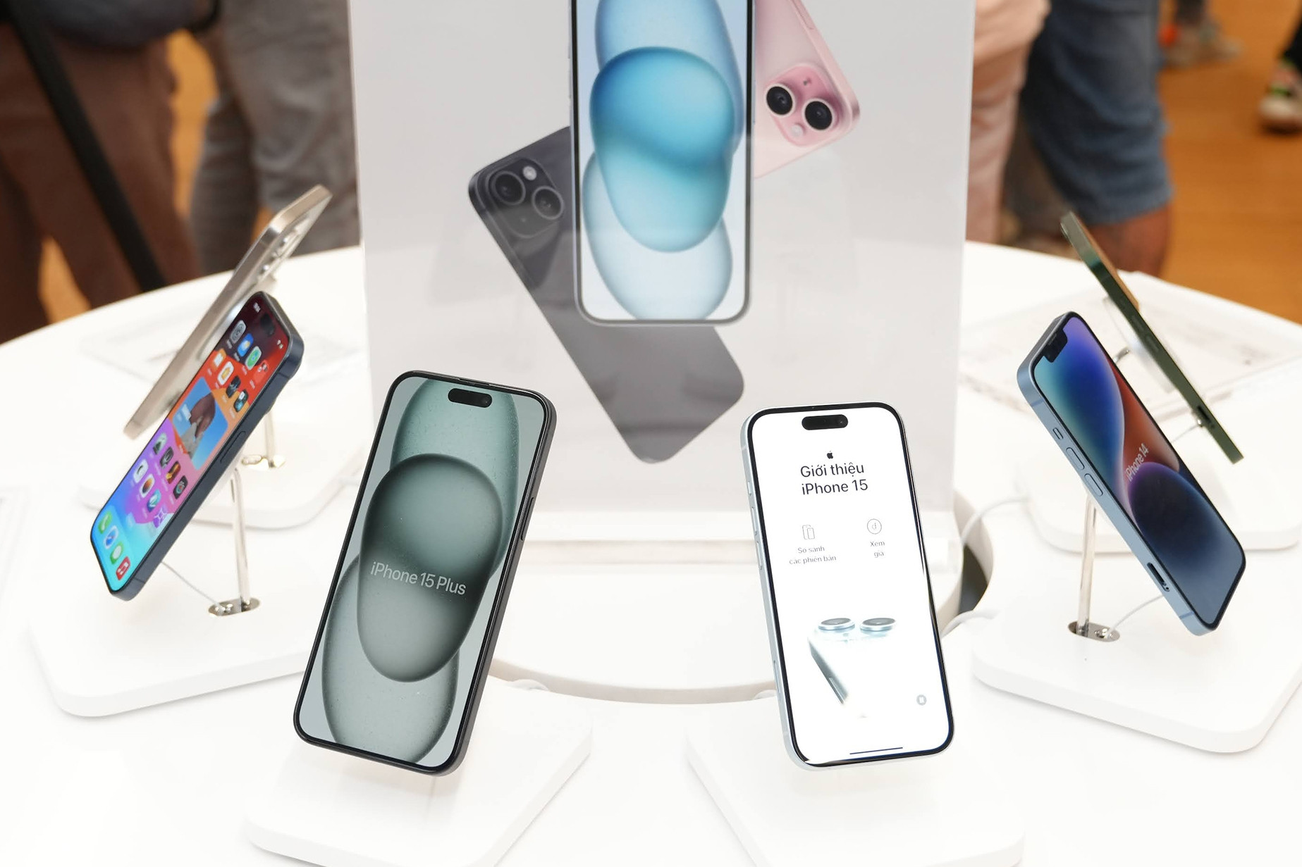 Một mẫu iPhone giảm hơn 50%, xuống giá thấp kỷ lục