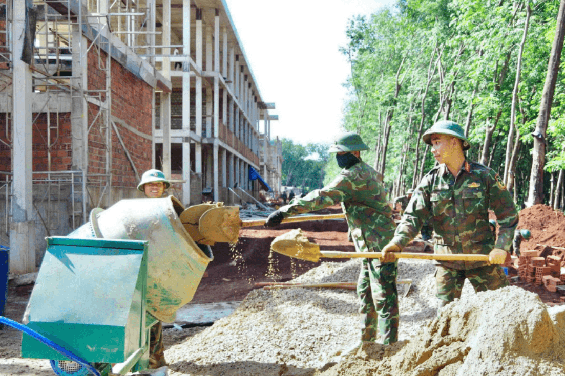 “Nhiệm vụ kép” gấp rút tại 7 trường nội trú biên giới Gia Lai