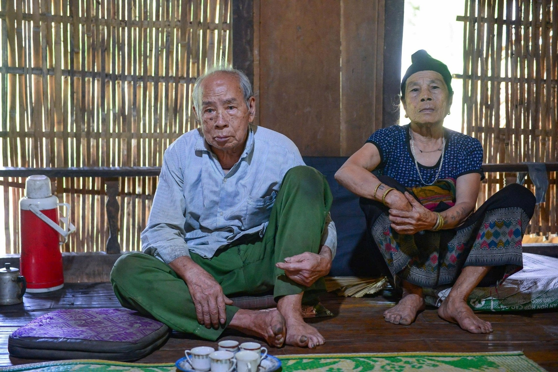 Ước mong cuối đời của vợ chồng người dân tộc Thái trong căn nhà dột nát