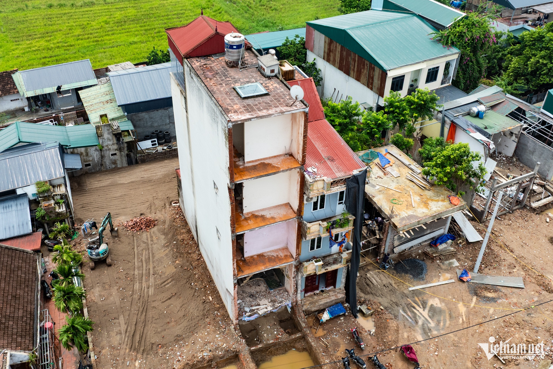 https://static-images.vnncdn.net/vps_images_publish/000001/000003/2026/7/28/w-quoc-lo-21b-giai-phong-mat-bang-12-2800.jpg