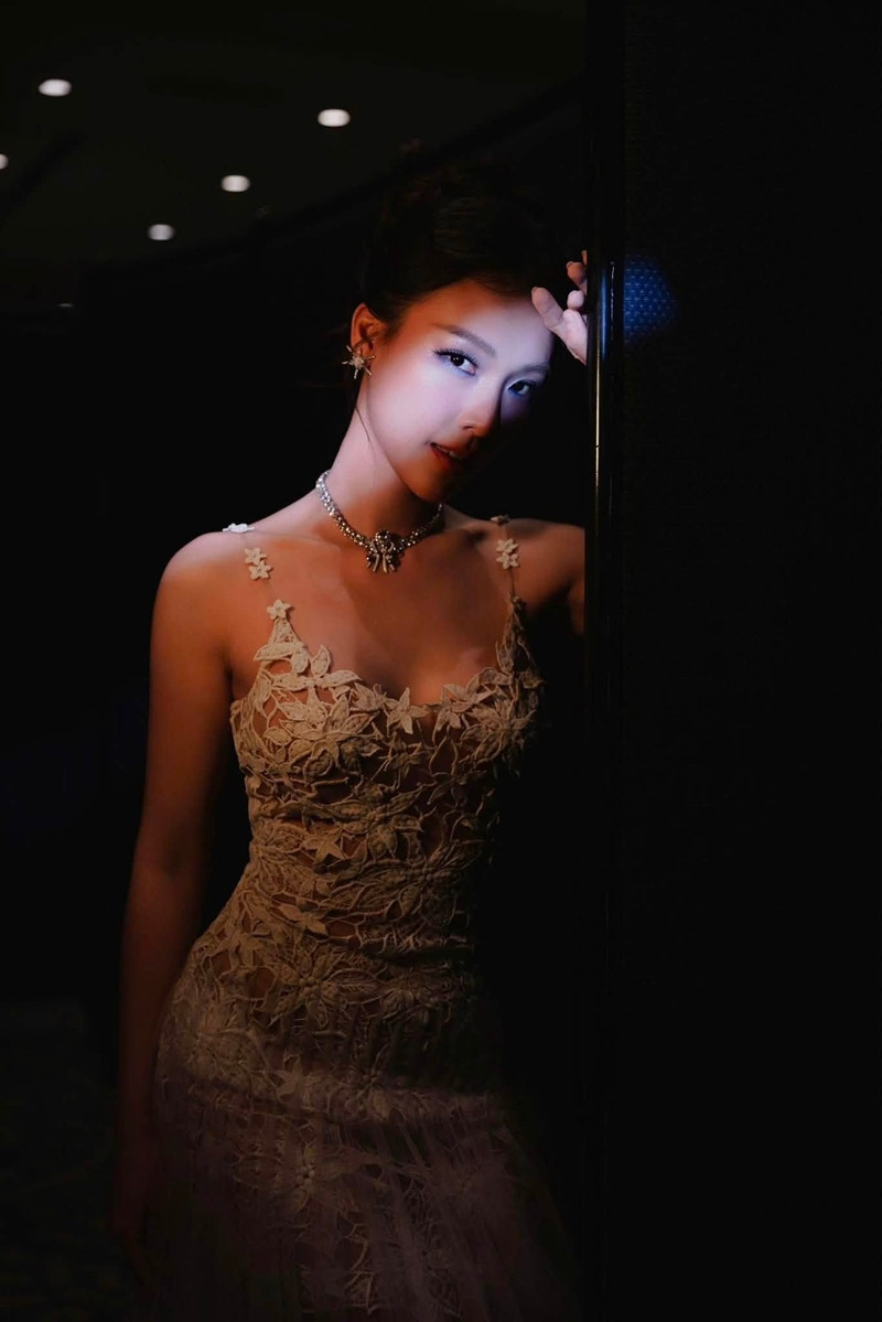 Hoang Oanh.jpg