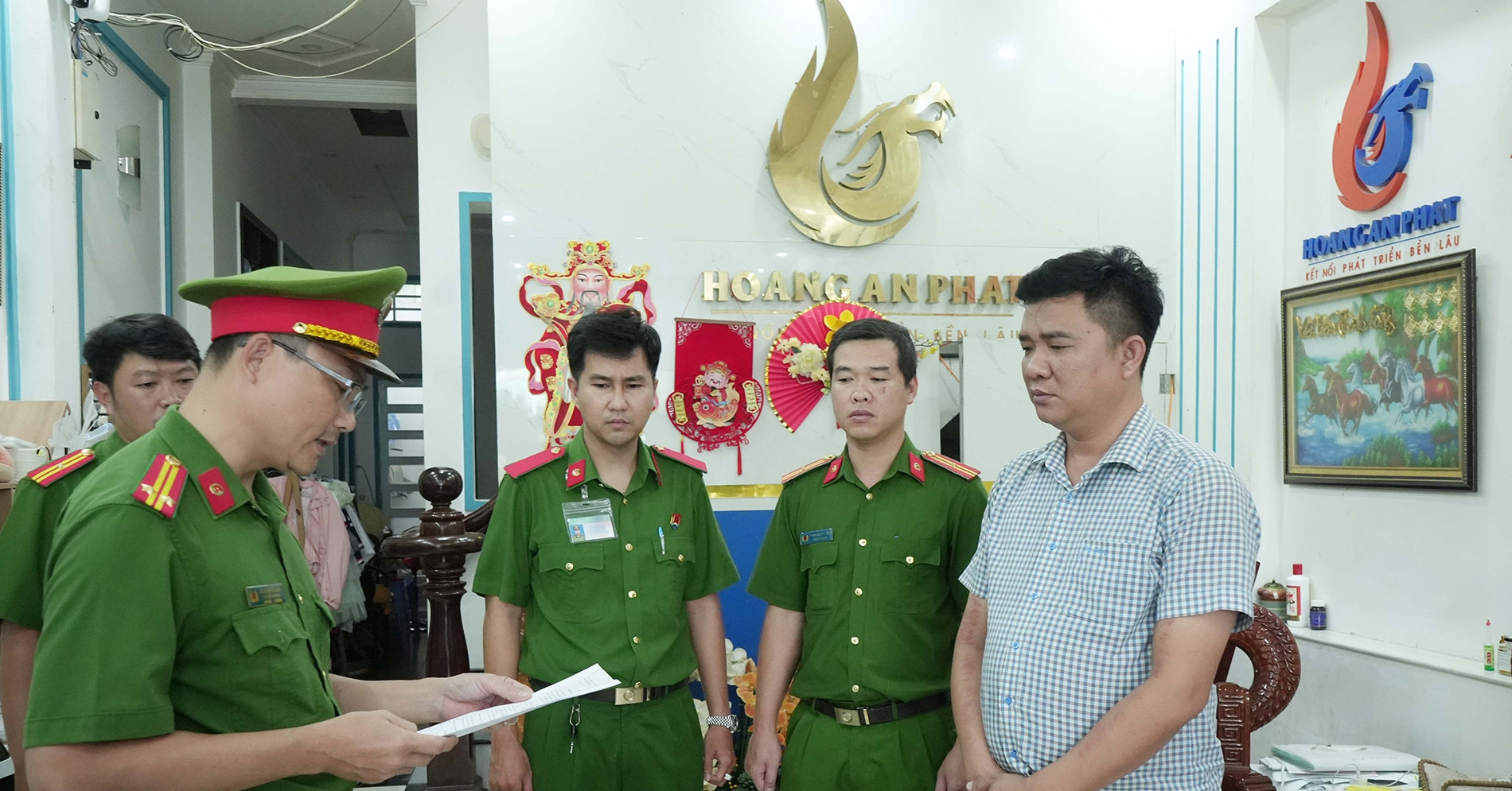 Lộ diện &amp;apos;ông trùm&amp;apos; đường dây buôn lậu gần 830.000 lít dầu