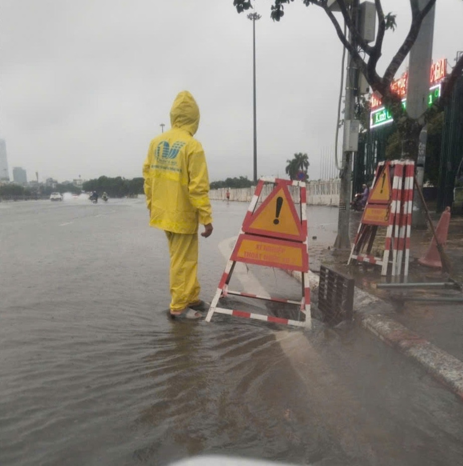 mưa lớn 5.jpg