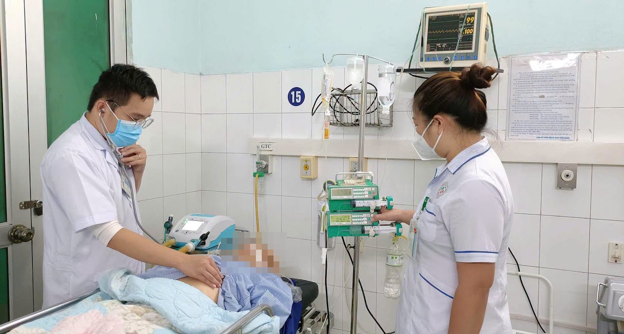 Mưa nắng thất thường kích hoạt cơn đột quỵ