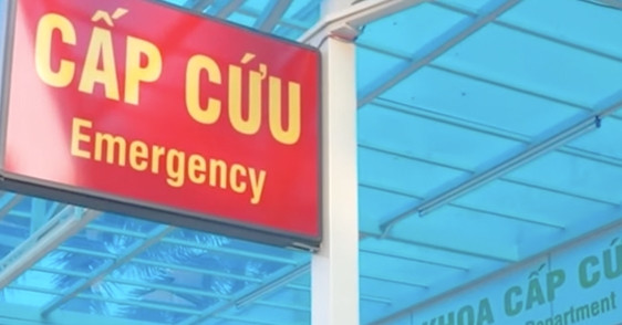 Tự nhuộm tóc tại nhà, người đàn ông Hà Nội bị sưng tay, phồng rộp bất thường