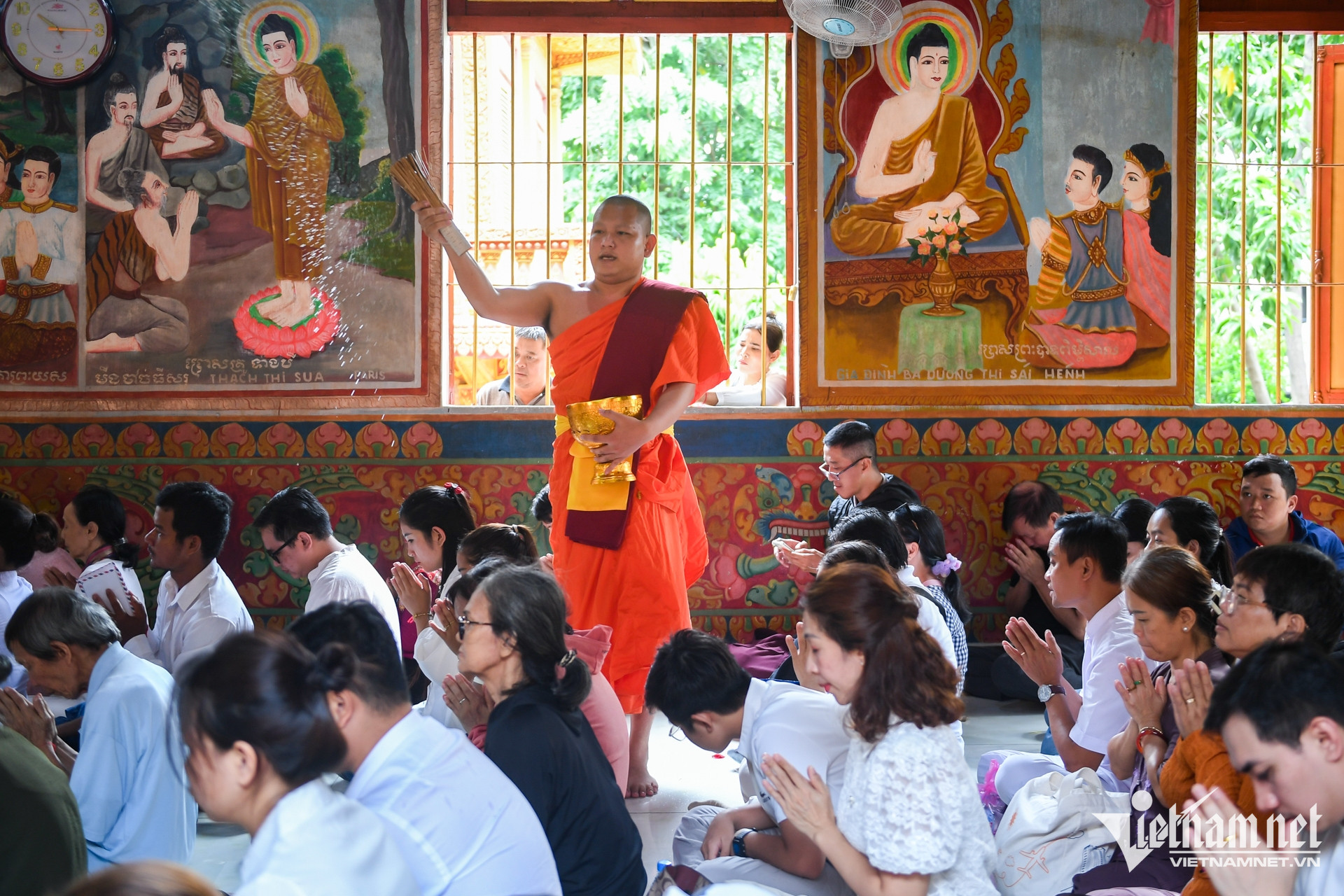 W- chùa khmer TPHCM dâng y Nguyễn Huế 29.jpg