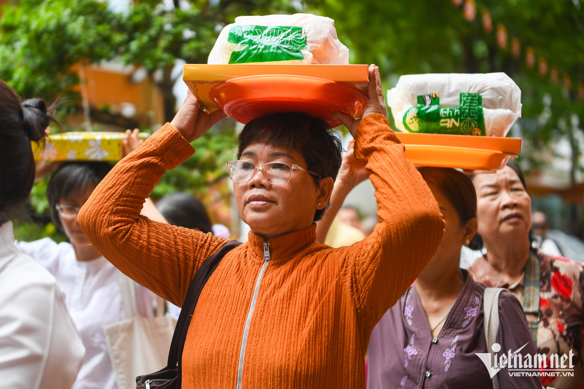 W- chùa khmer TPHCM dâng y Nguyễn Huế 5.jpg
