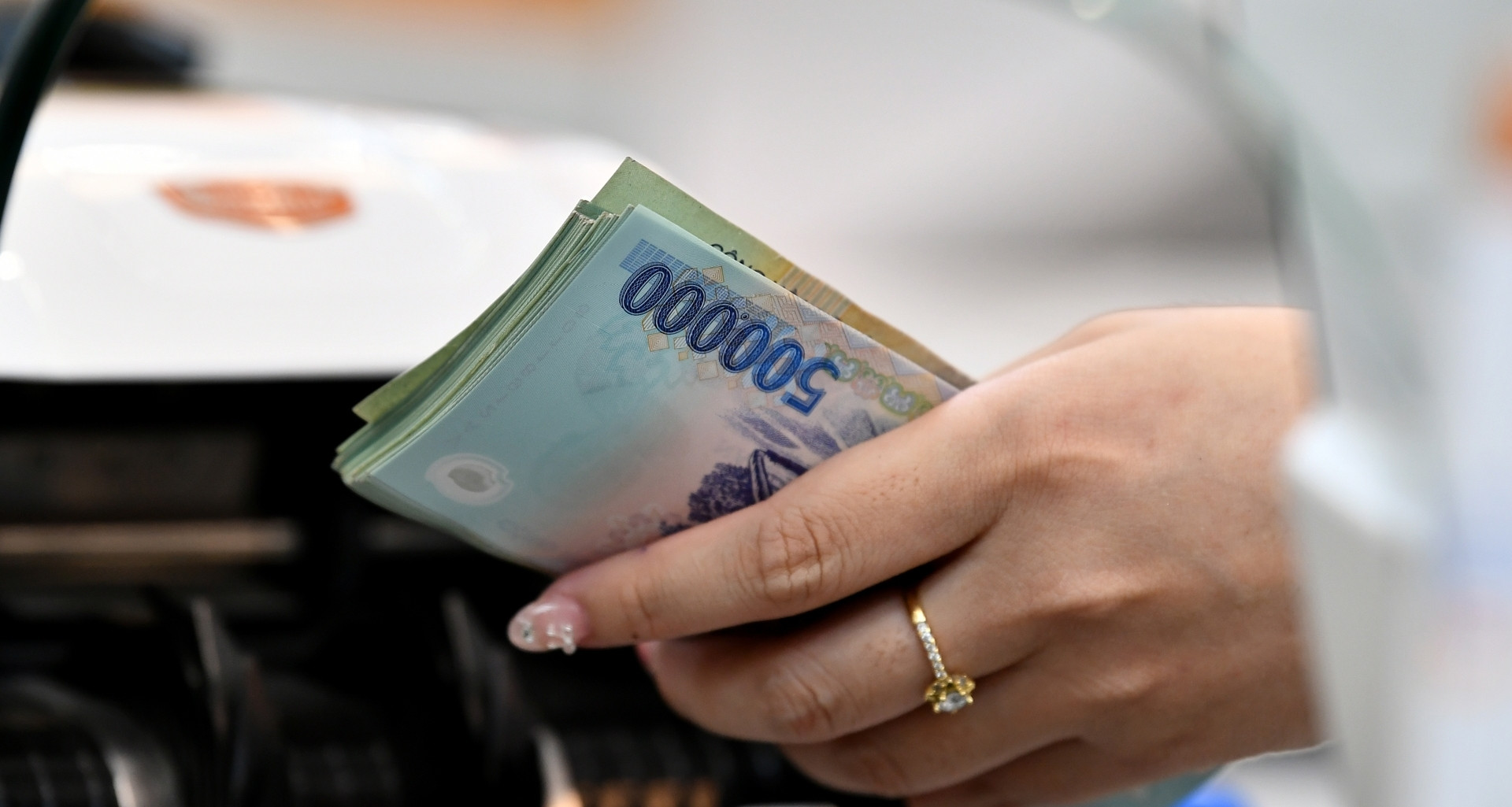 Ba điểm mới về tạm hoãn xuất cảnh đối với người nộp thuế từ tháng 7