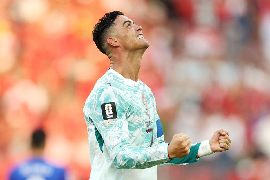Chị gái vô tình tiết lộ tin bất ngờ về Ronaldo