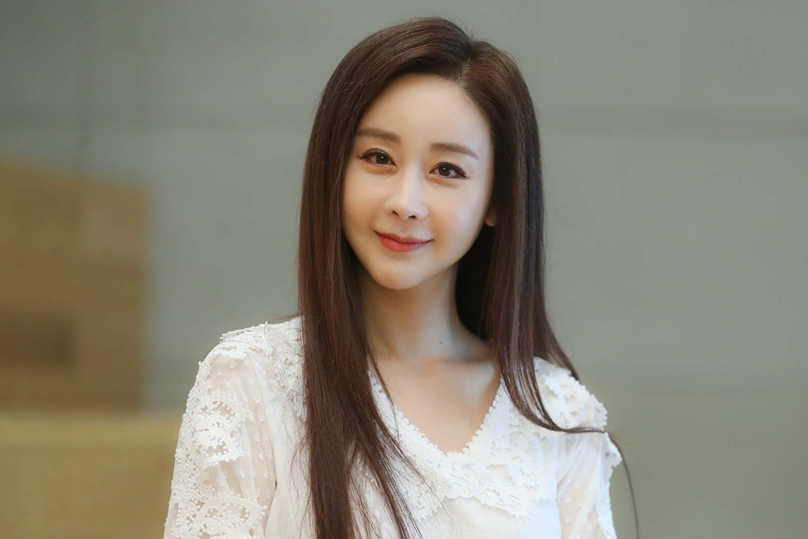 Diễn viên kiêm MC Ham So Won gãy xương chậu sau tai nạn giao thông