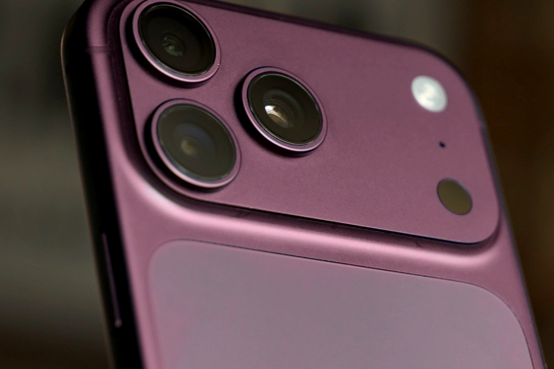 iPhone 18 Pro Max hé lộ dung lượng pin cực 'khủng', vượt xa S26 Ultra