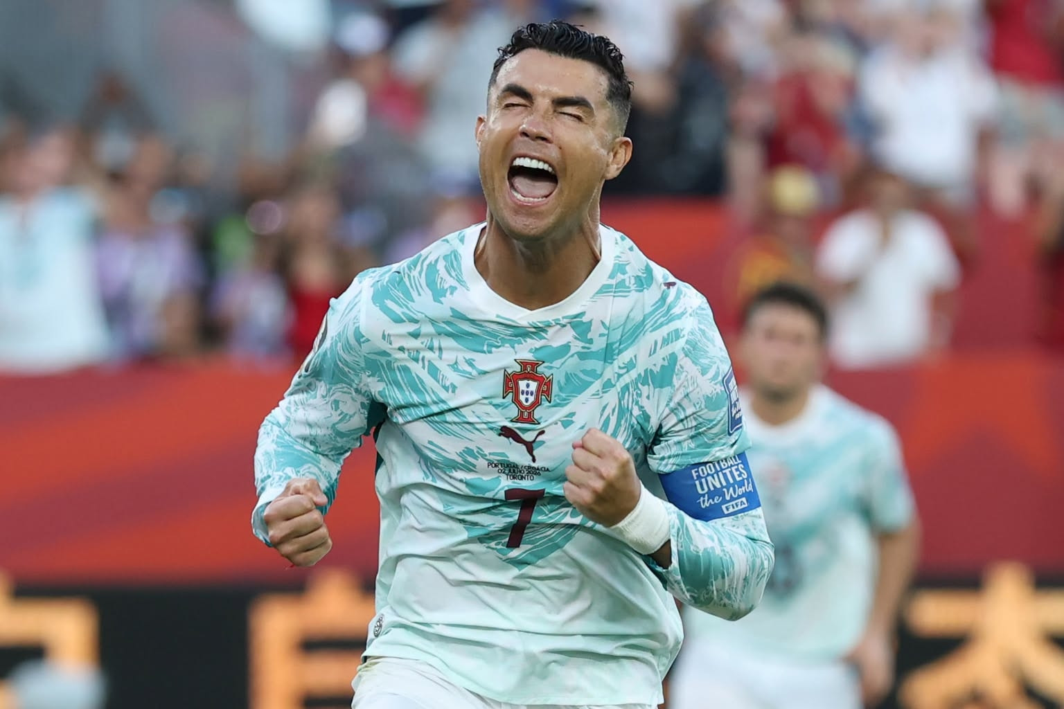 Ronaldo lập thêm kỷ lục World Cup, xoá dớp ở tuổi 41