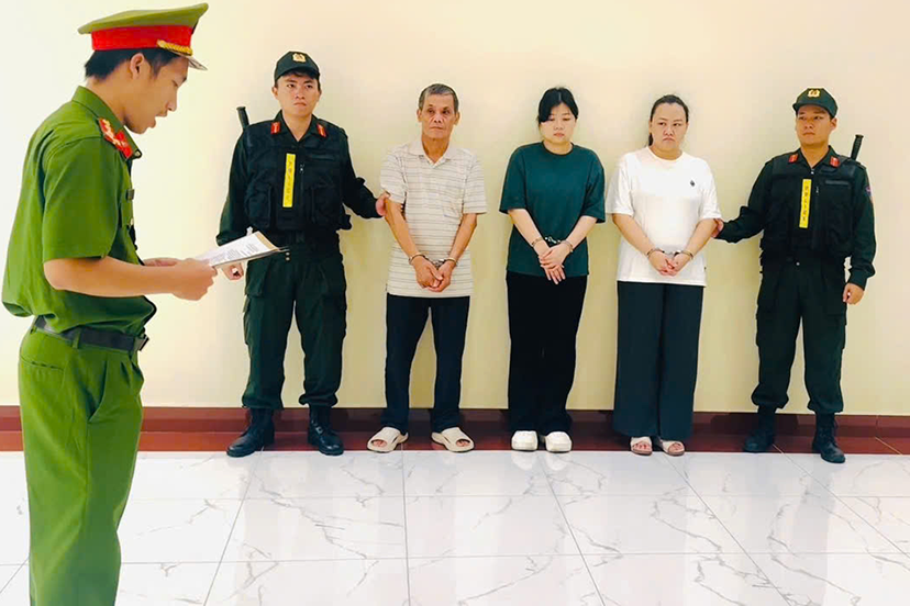 Thủ đoạn 'biến' thiết bị Trung Quốc thành hàng Canada để trúng thầu 89 tỷ đồng