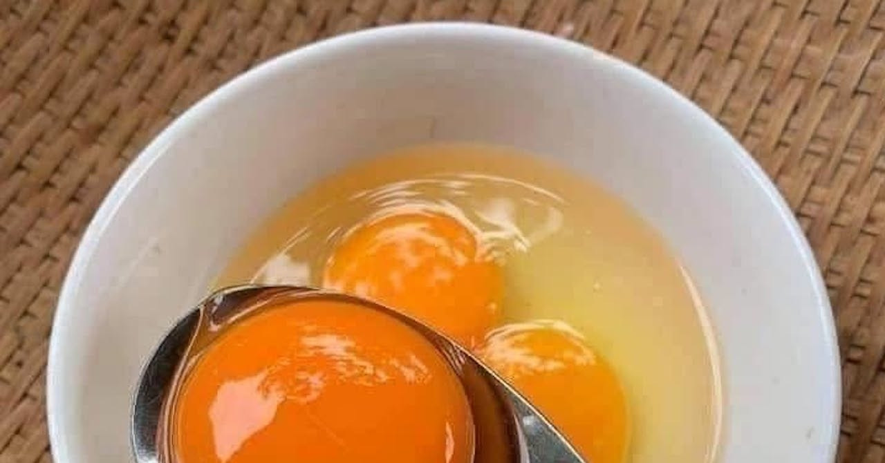 Giáo sư đầu ngành nêu sự thật bất ngờ về món ăn bị gán mác "kẻ thù" tim mạch