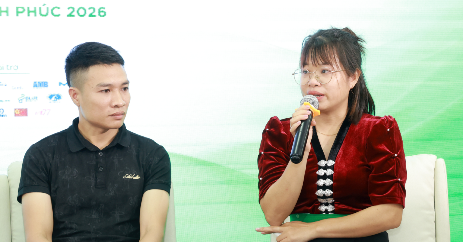Nữ giáo viên trên bản bật khóc hạnh phúc khi nhận thông báo của bác sĩ ở Hà Nội