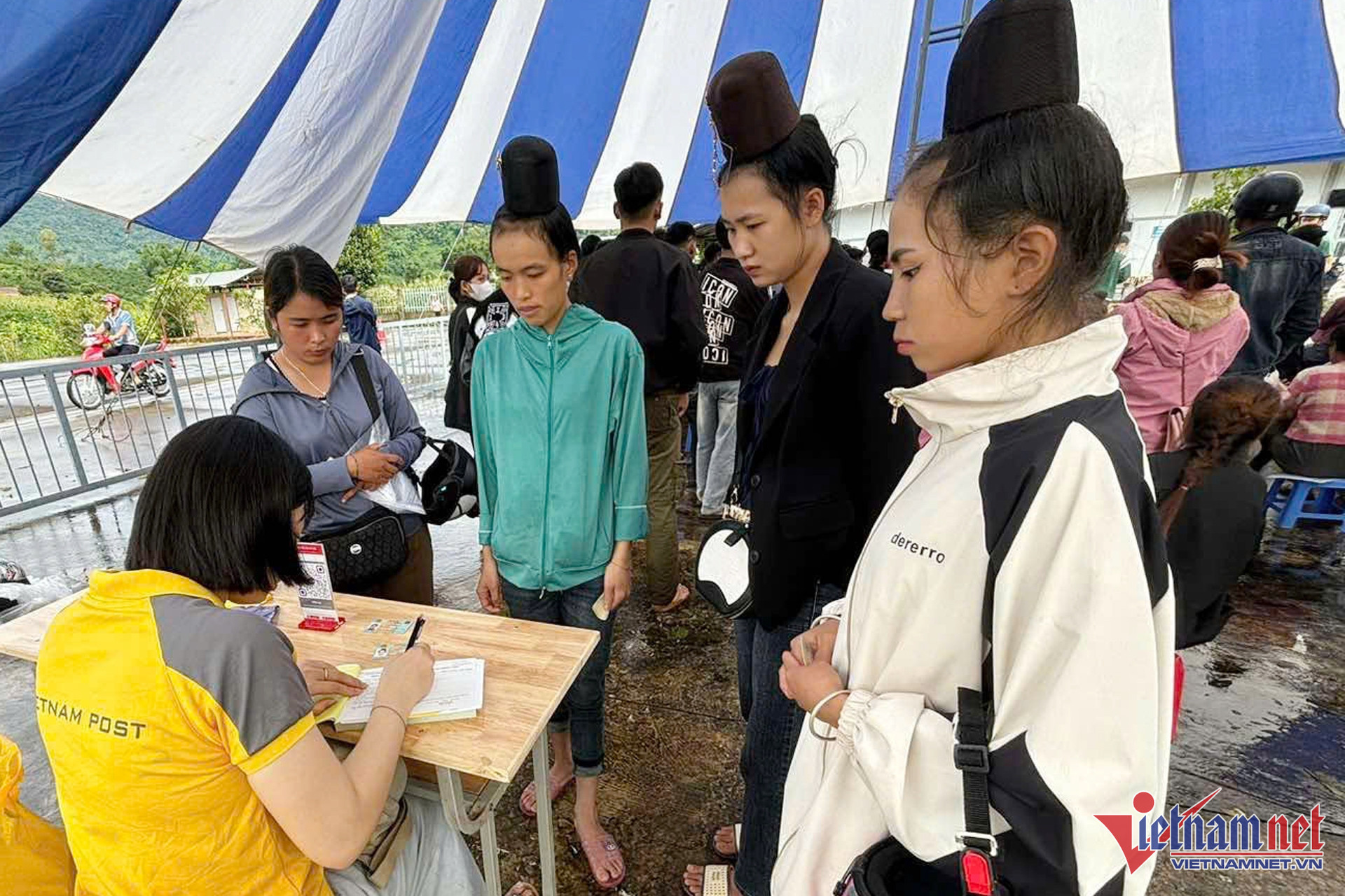 W-dich vu thiet yeu Son La 1.jpg