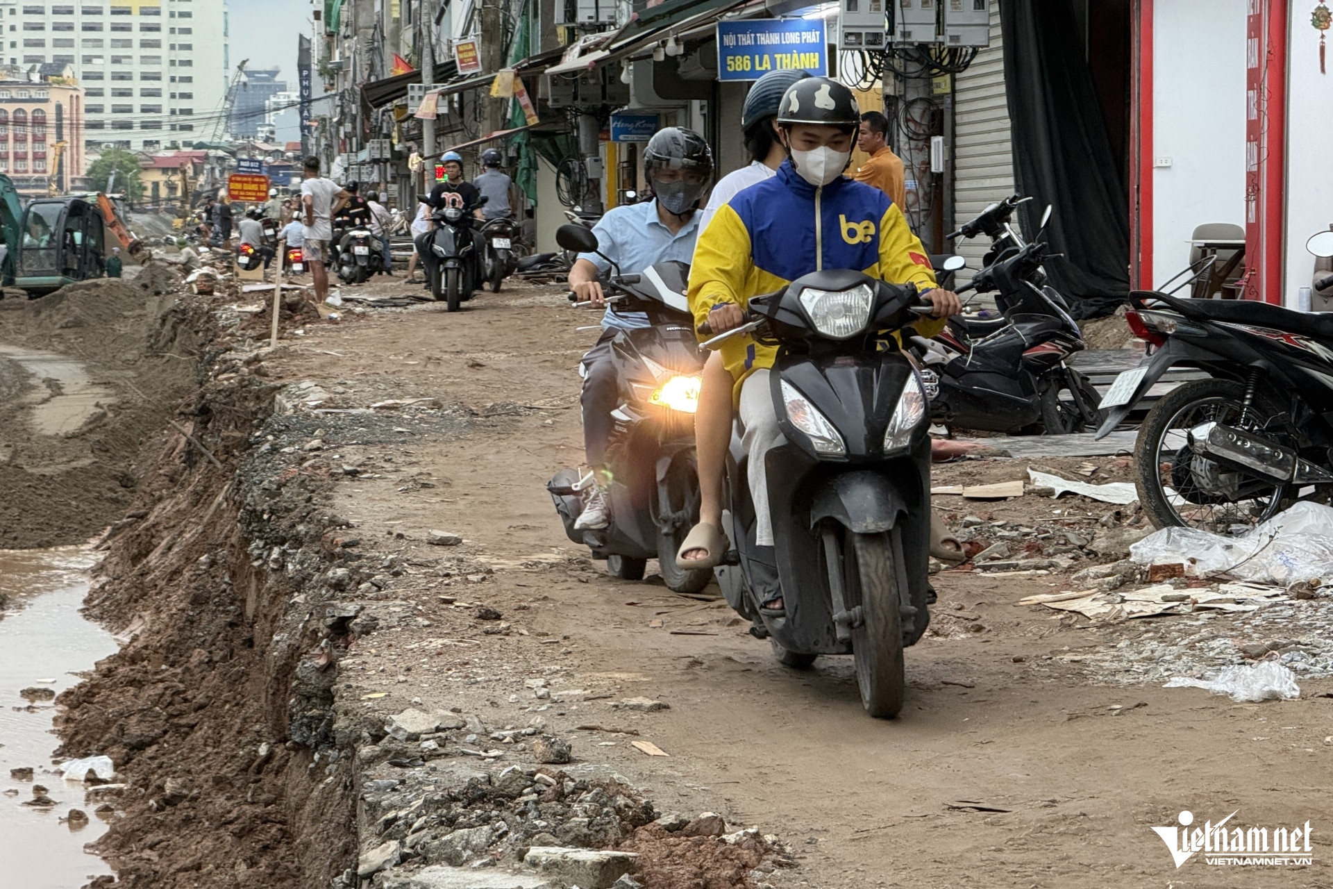 https://static-images.vnncdn.net/vps_images_publish/000001/000003/2026/7/30/w-hoang-cau-voi-phuc-8jpg-2674.jpg