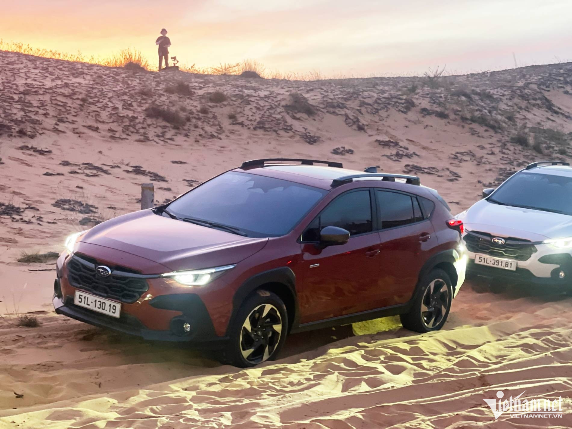 W-Subaru Crosstrek đi cát.jpg
