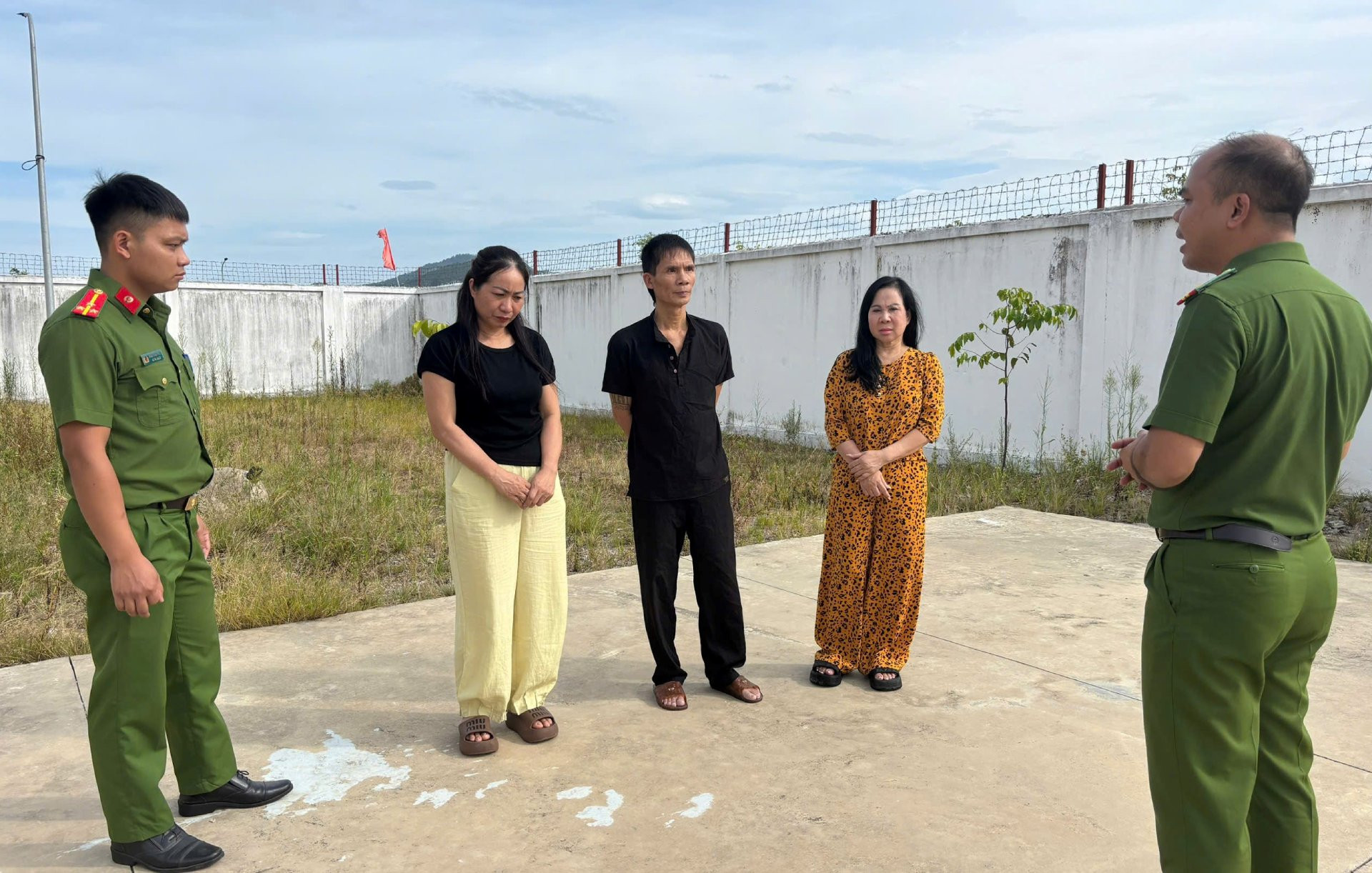 a đối tượng1.jpg