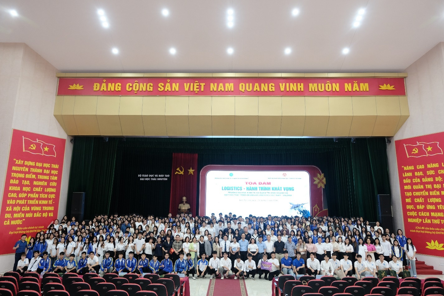 anh 1 .jpg