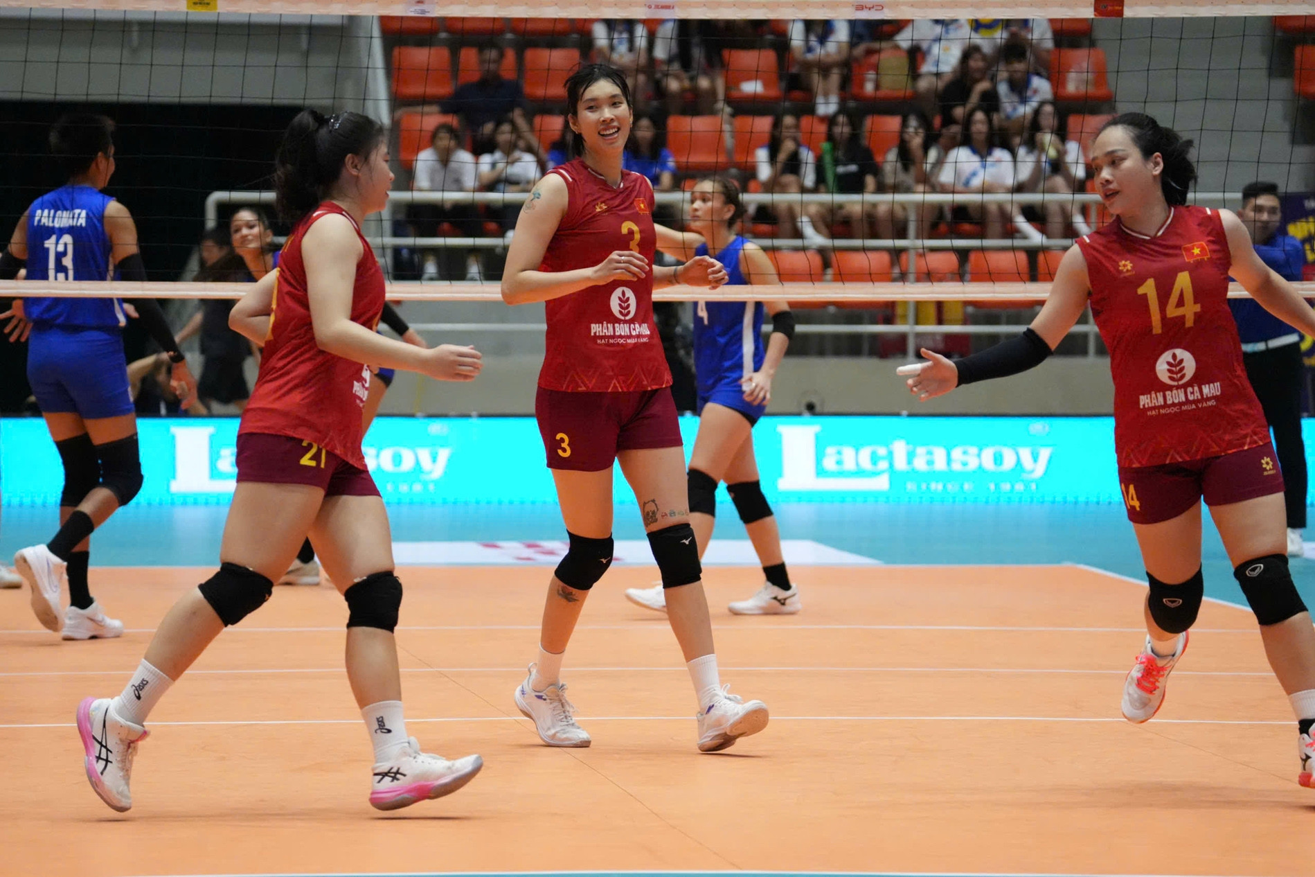 Bóng chuyền nữ Việt Nam hạ Philippines trận ra quân SEA V.Cup