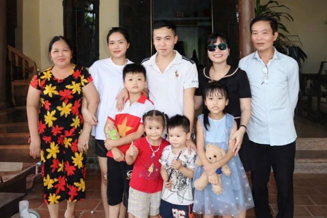 Con gái tìm thấy bố ở Thái Nguyên sau 34 năm mất liên lạc, phút đoàn tụ xúc động