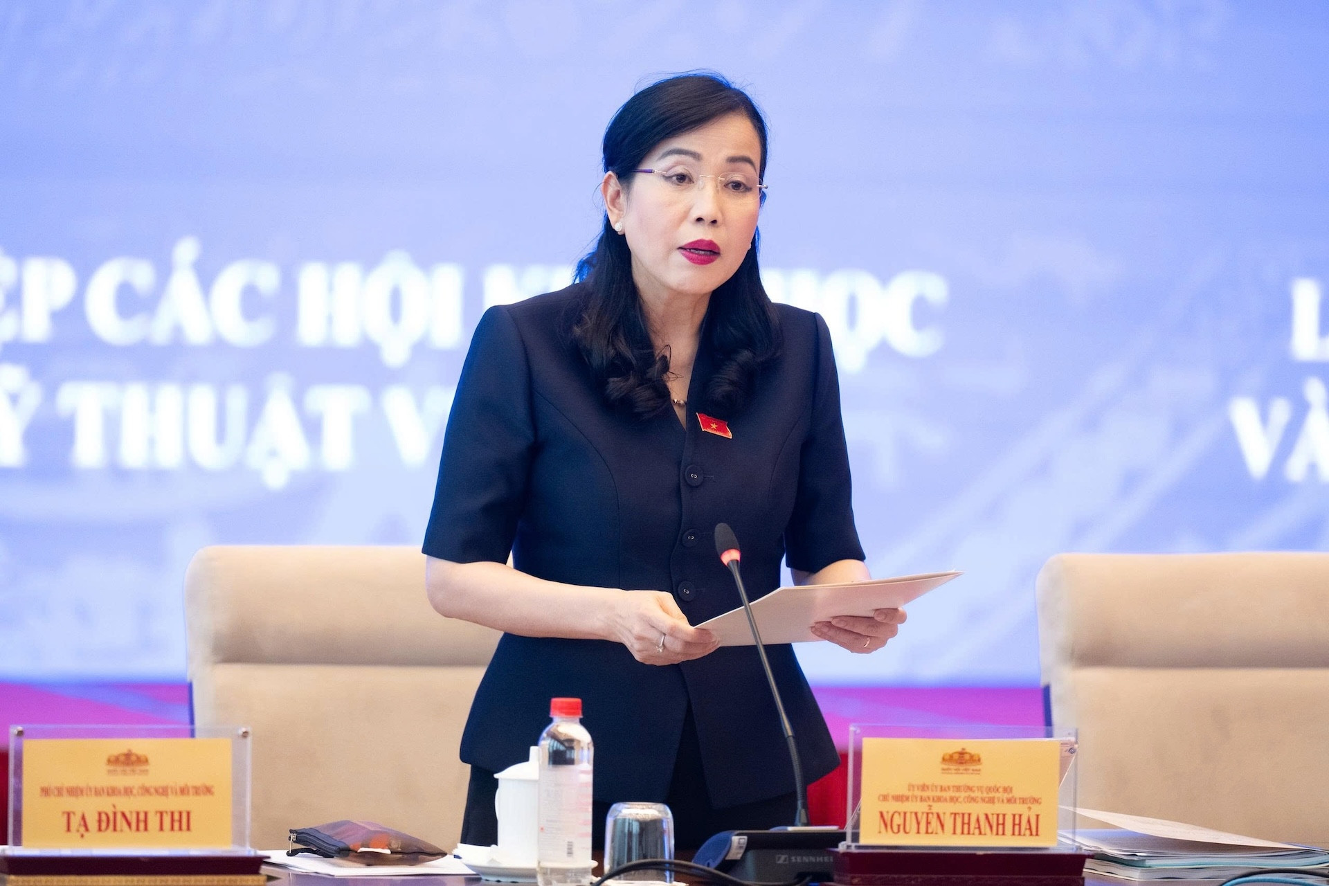 Đề xuất phân cấp cho địa phương cấp phép cả triệu giấy phép môi trường