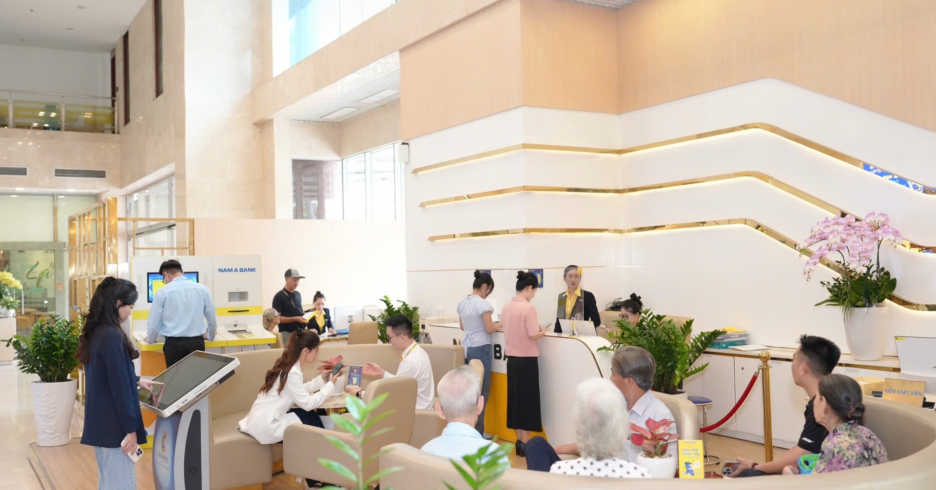 Nam A Bank: Lợi nhuận tăng 25%, tỷ lệ nợ xấu giảm mạnh
