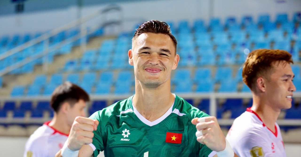 Tuyển Việt Nam 0-0 Singapore: May mắn có Patrik Lê Giang