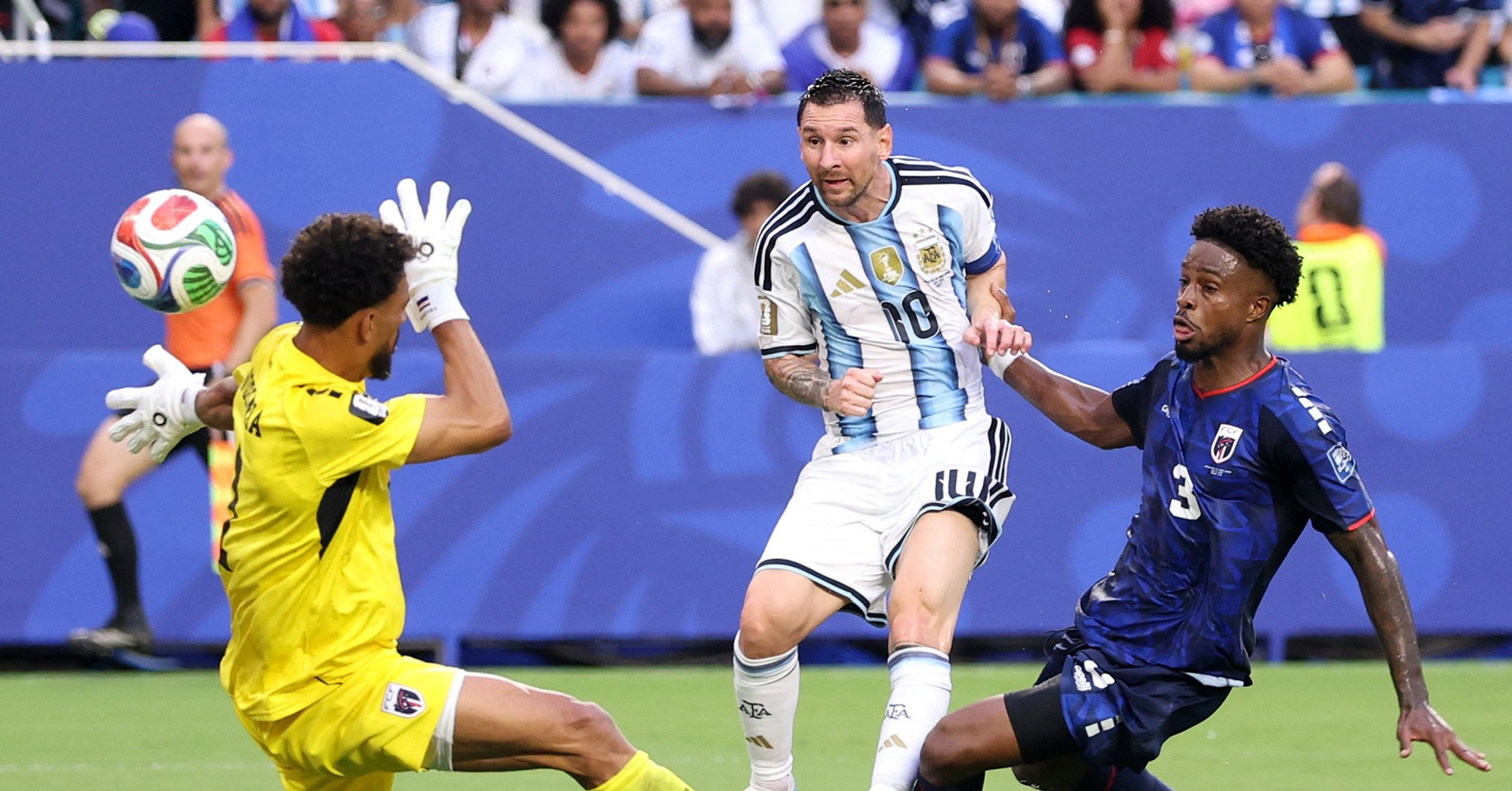 Kết quả bóng đá hôm nay 4/7: Argentina suýt bị loại