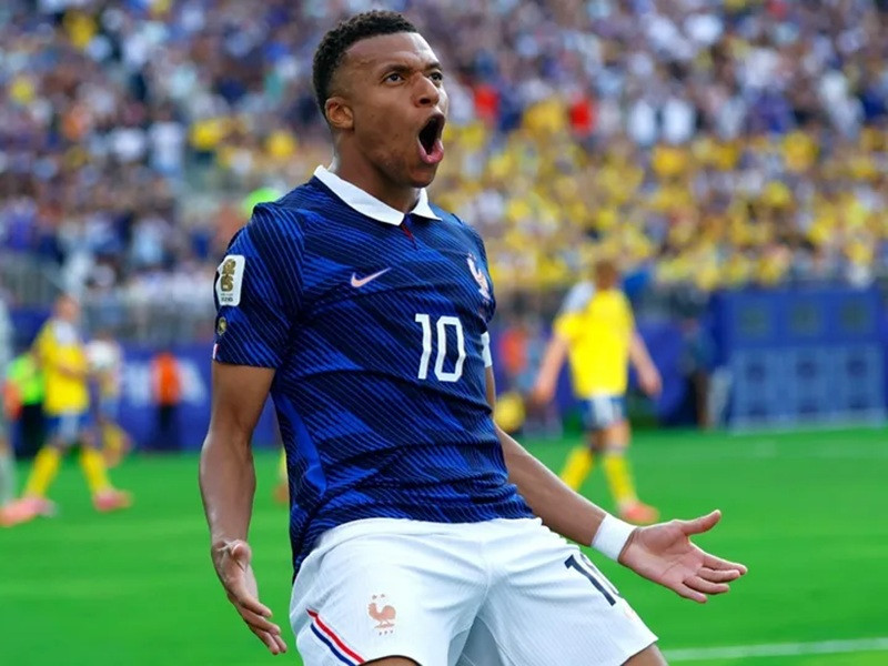 Mbappe Icon Sport.jpg