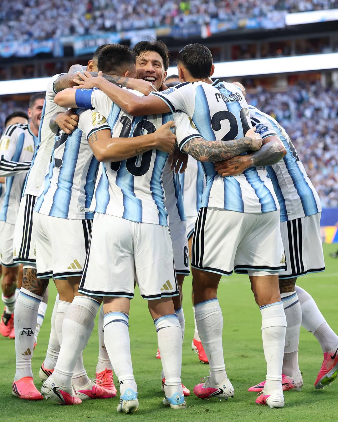 https://static-images.vnncdn.net/vps_images_publish/000001/000003/2026/7/4/messi-argentina-vs-cape-verde-3-1548.jpeg