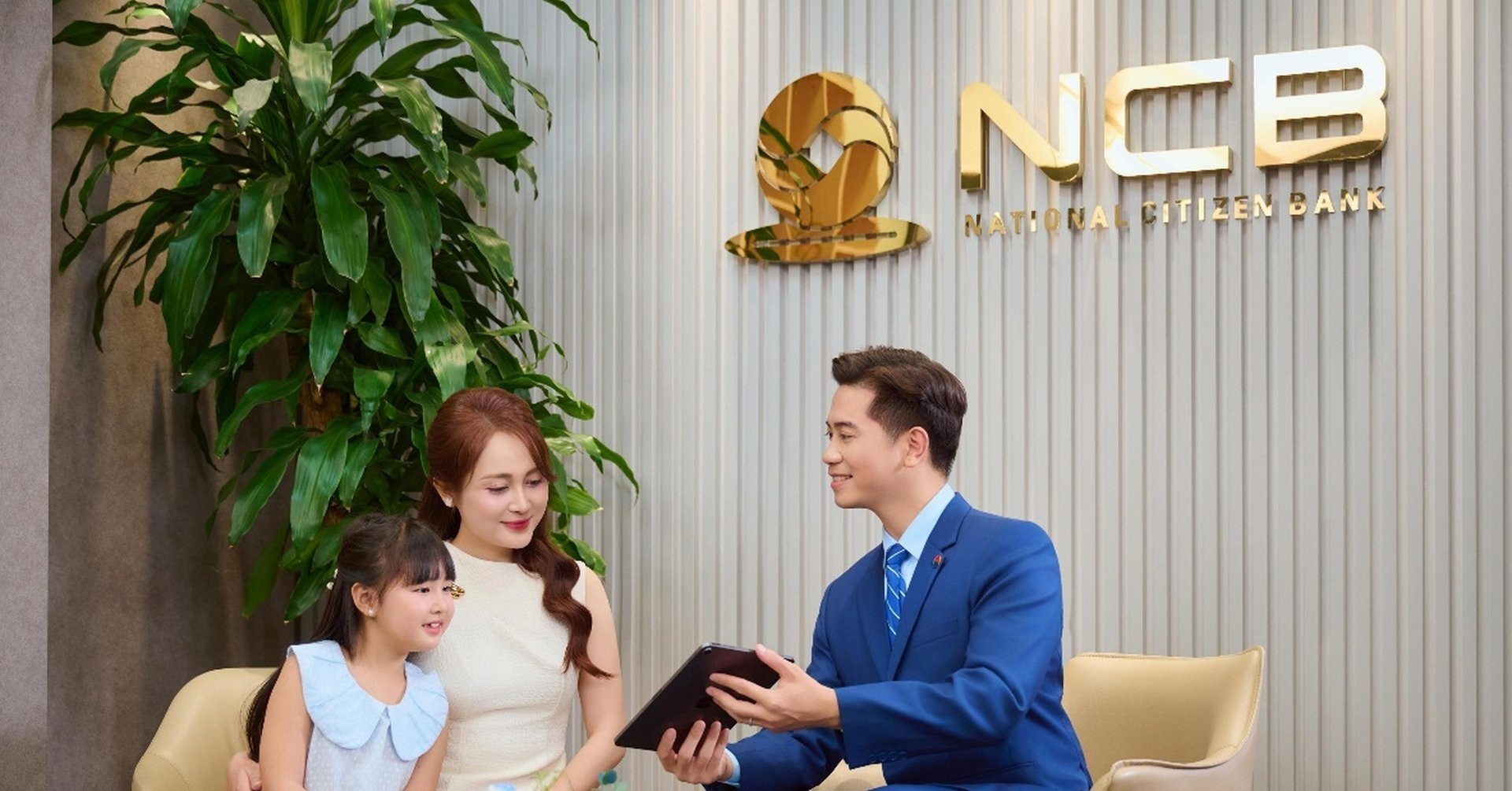 NCB Visa Tự Hào nhận giải ‘Sáng kiến thẻ tín dụng của năm’