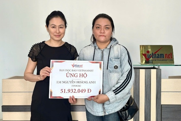 Trao hơn 51 triệu đồng đến gia đình em Nguyễn Hoàng Anh mắc ung thư xương