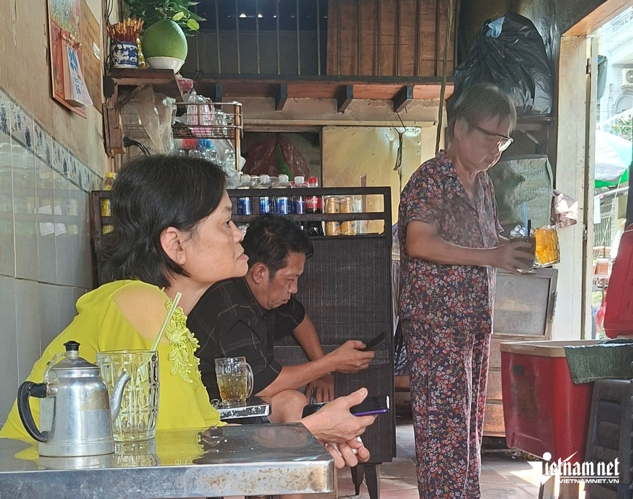 W-quan-cafe-12.jpg