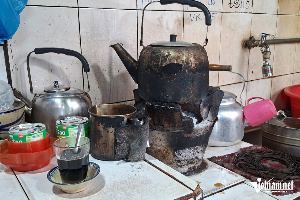 https://static-images.vnncdn.net/vps_images_publish/000001/000003/2026/7/4/w-quan-cafe-22-3169.jpg