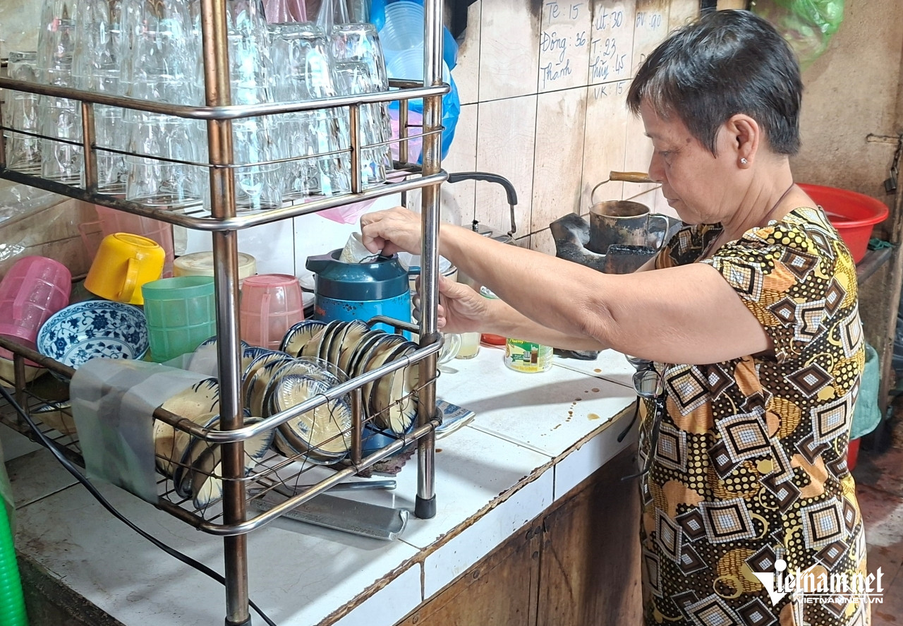 W-quan-cafe-8.jpg