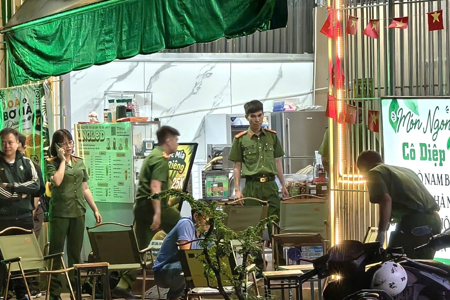 z8001300560035_652e753b3c0dfc023dc7a11c9738463b.jpg