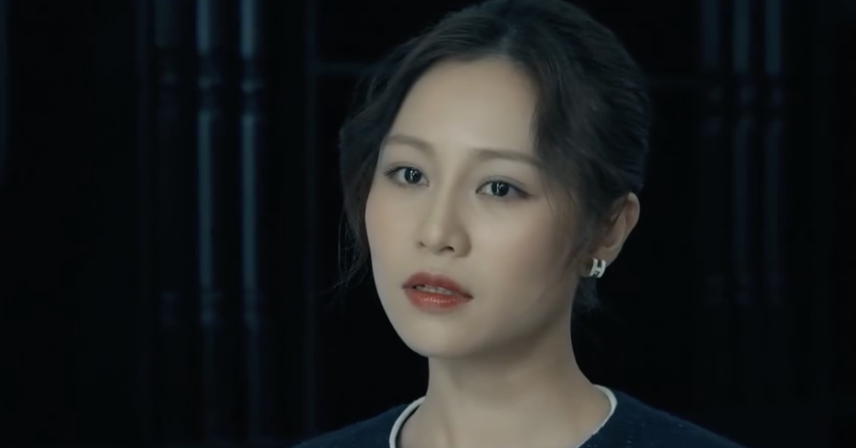 Dưới ô cửa sáng đèn