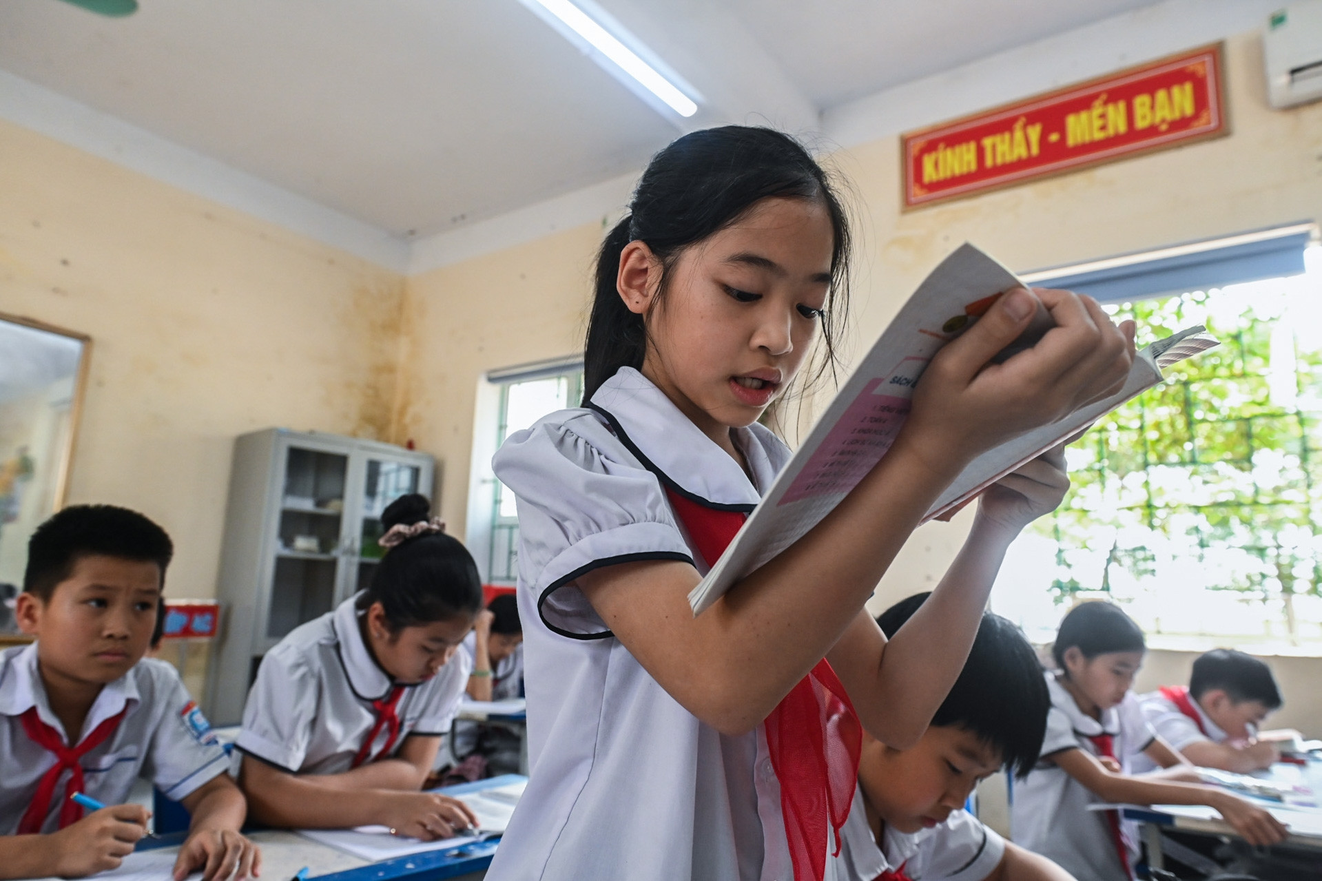 Học sinh cả nước được miễn phí sách giáo khoa từ năm 2029