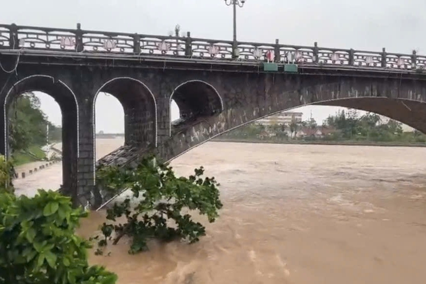 Lũ trên sông sau bão số 1 có thể dâng tới 6m, 8 tỉnh khẩn trương ứng phó