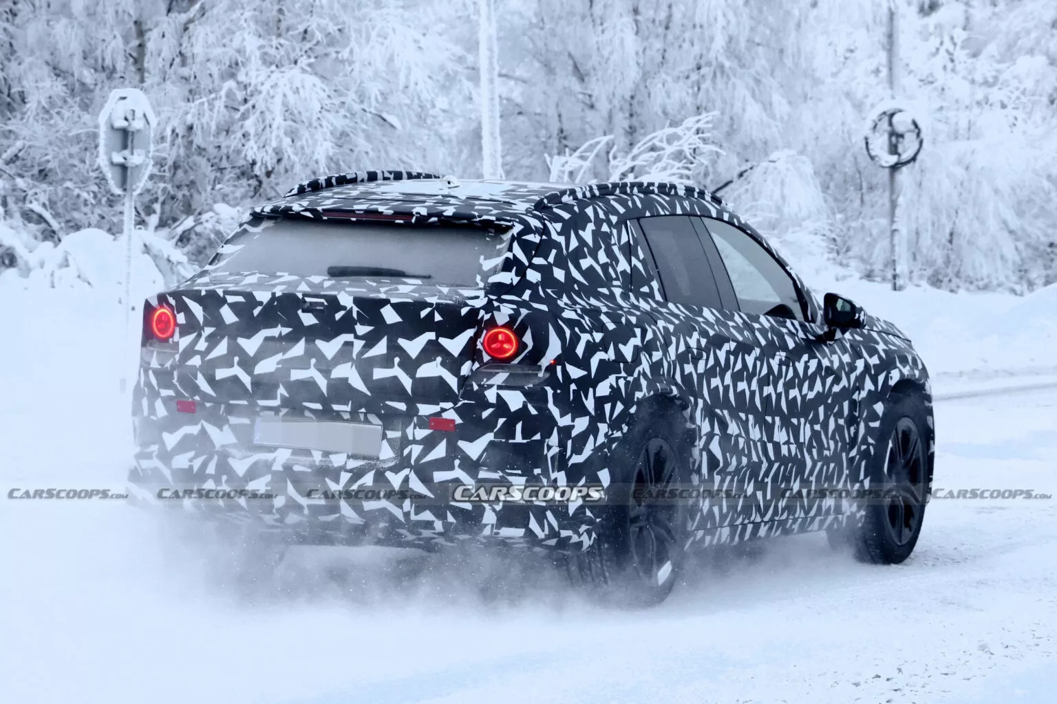 Mercedes AMG GT SUV spy shots 00020 1536x1024.webp