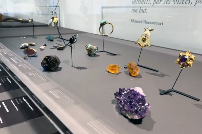 Bảo tàng Pháp bị trộm bảo vật hàng triệu Euro sau vụ đánh cắp kho báu Louvre