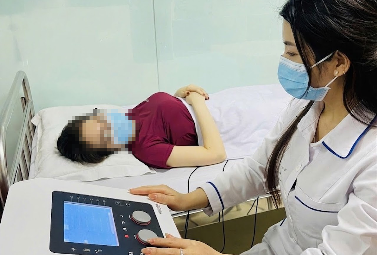 Căn bệnh cứ 3 phụ nữ có 1 người mắc khiến chị em không dám cười to