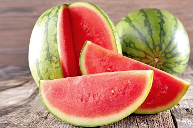 Dưa hấu bảo vệ tim mạch nhưng ăn sai cách có thể gây hại sức khỏe