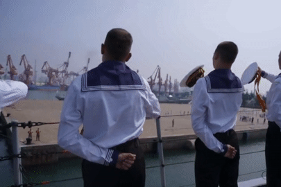 Hình ảnh tàu chiến Nga tiến vào cảng Trung Quốc