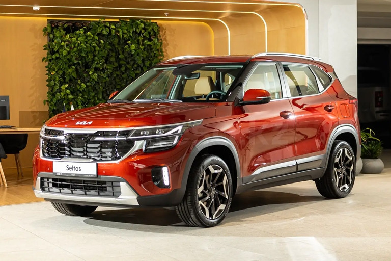 Loạt xe SUV cỡ B xăng bán chạy đồng loạt giảm giá, thị trường ô tô tháng 7 tăng nhiệt