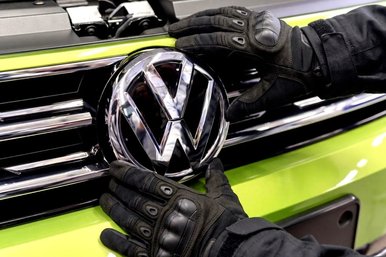 Nhiều chủ xe Volkswagen đau đầu vì bị trộm mất logo, chi phí thay thế cao